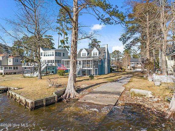 4th image of 226 Shady Banks Beach Road