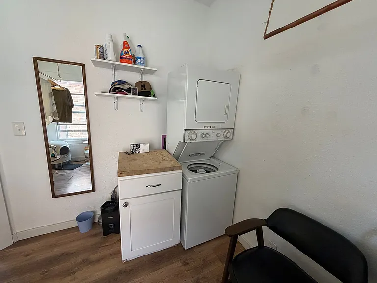 1410 S Cloverdale St — Photo 17