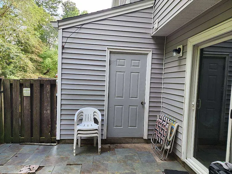 7237 Sandy Creek Dr — Photo 19
