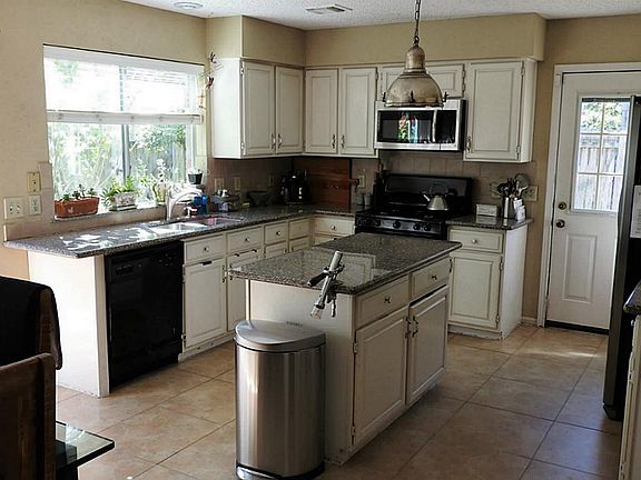 2nd image of 3015 Cotter Lake Cir