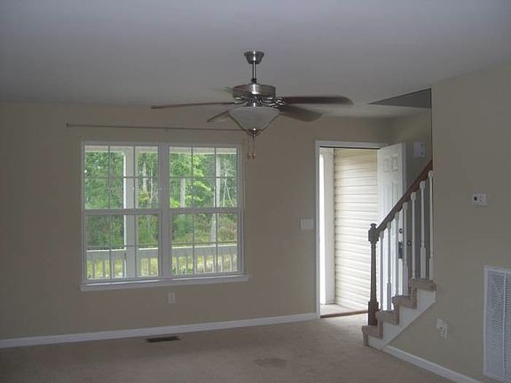 4th image of 1824 Short Leaf Ln
