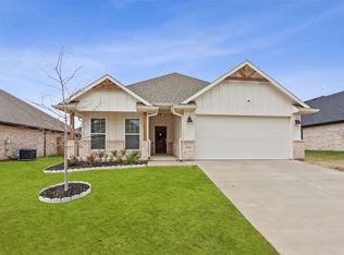 1414 Saratoga Dr, Sherman, TX 75092