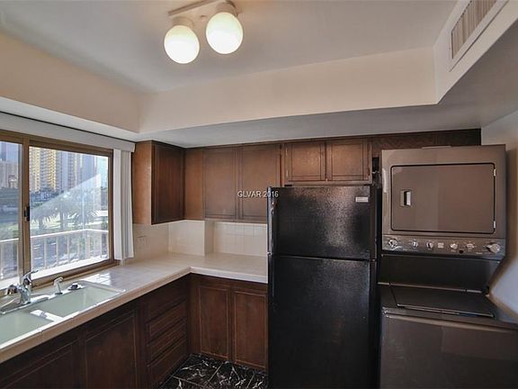5th image of 205 E Harmon Ave APT 601