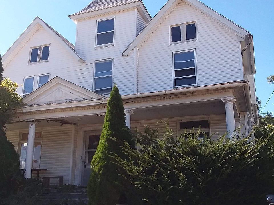 6 bed 4 bath Duplex 