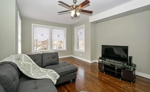 7831 S Loomis Blvd #2 Photo 1