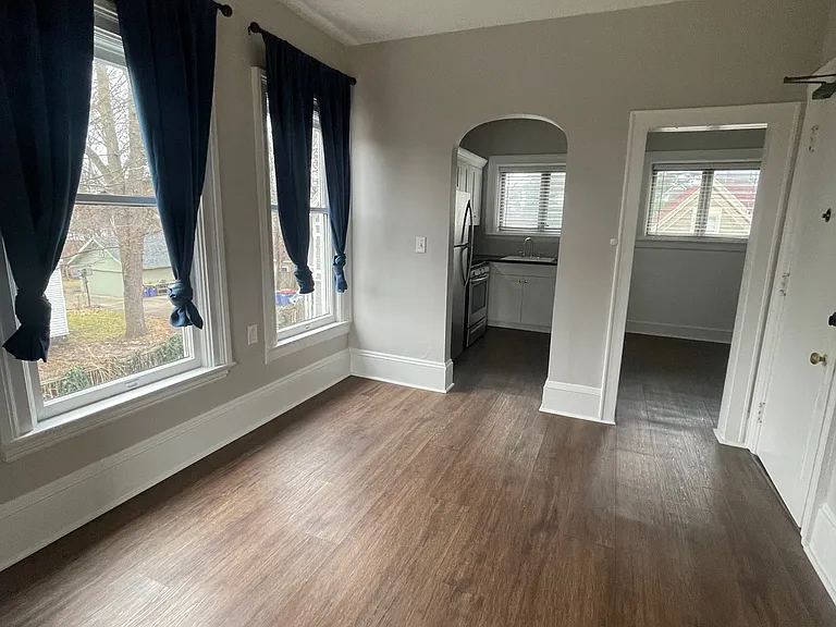 102 Union Ave SE #4 — Photo 5