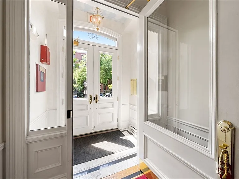 349 Marlborough St #1 — Photo 26