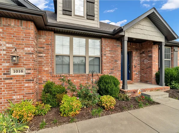 1016 Marbella Ct, Cave Springs, AR 72718