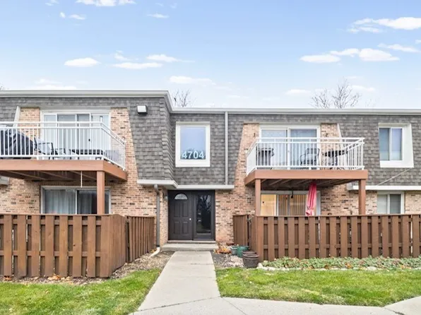 4704 Euclid Ave APT 1B, Rolling Meadows, IL 60008