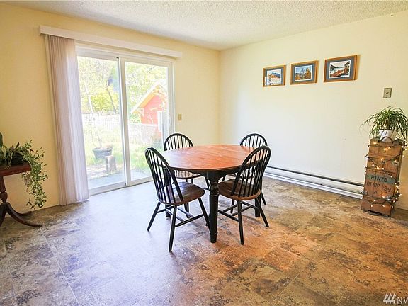 5th image of 1414 Bowman Ave NW