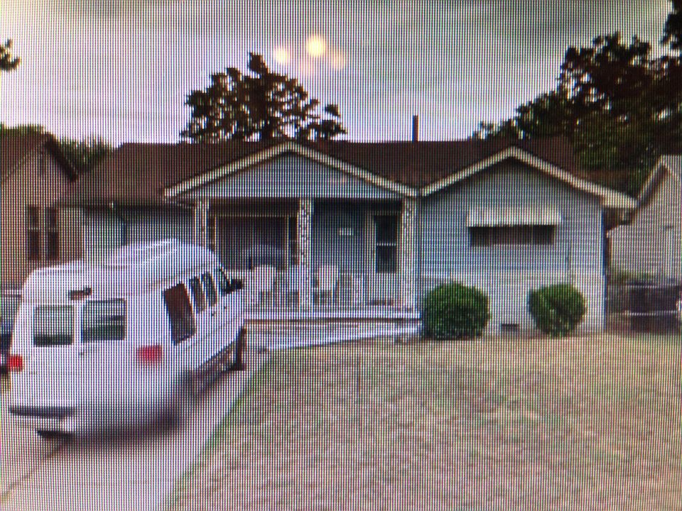 1st image of 2220 NE 16th Ter