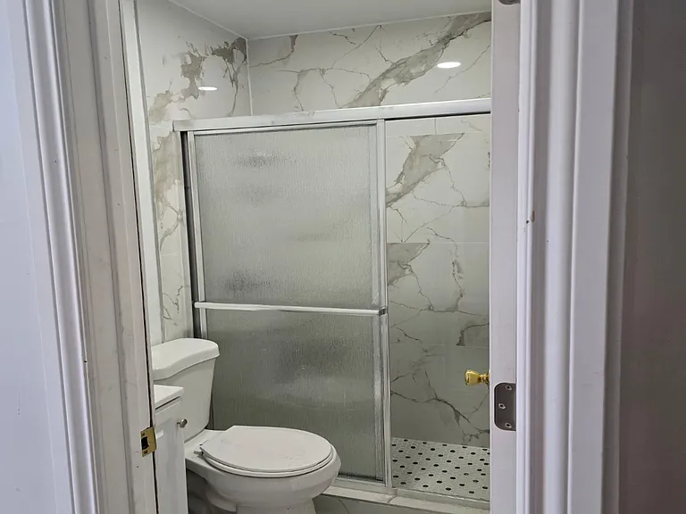216 Stanhope St #3L — Photo 7