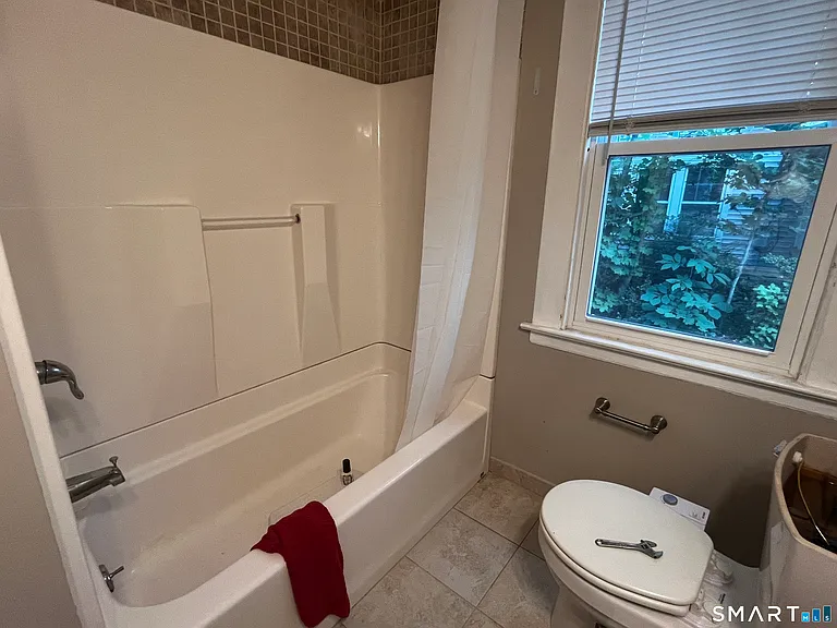 21 Elmwood Rd — Photo 24