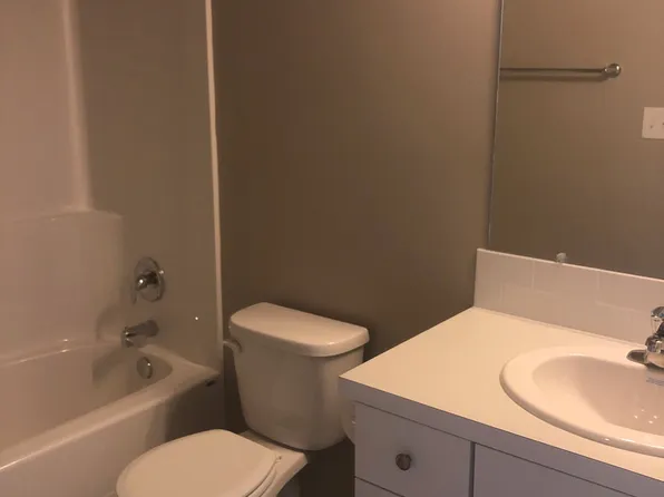 569 S Lakeland Dr, Moses Lake, WA 98837