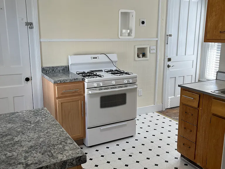 709 Academy St #1 — Photo 17