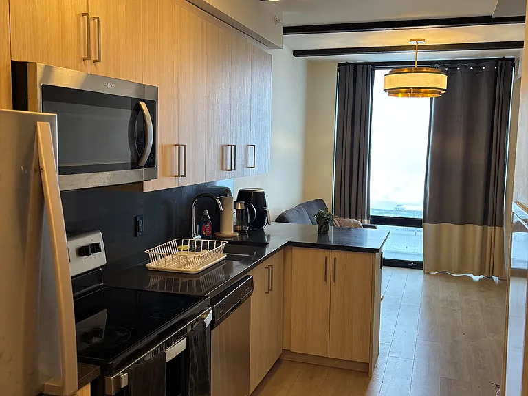 145 Columbia St W #1001 — Photo 3