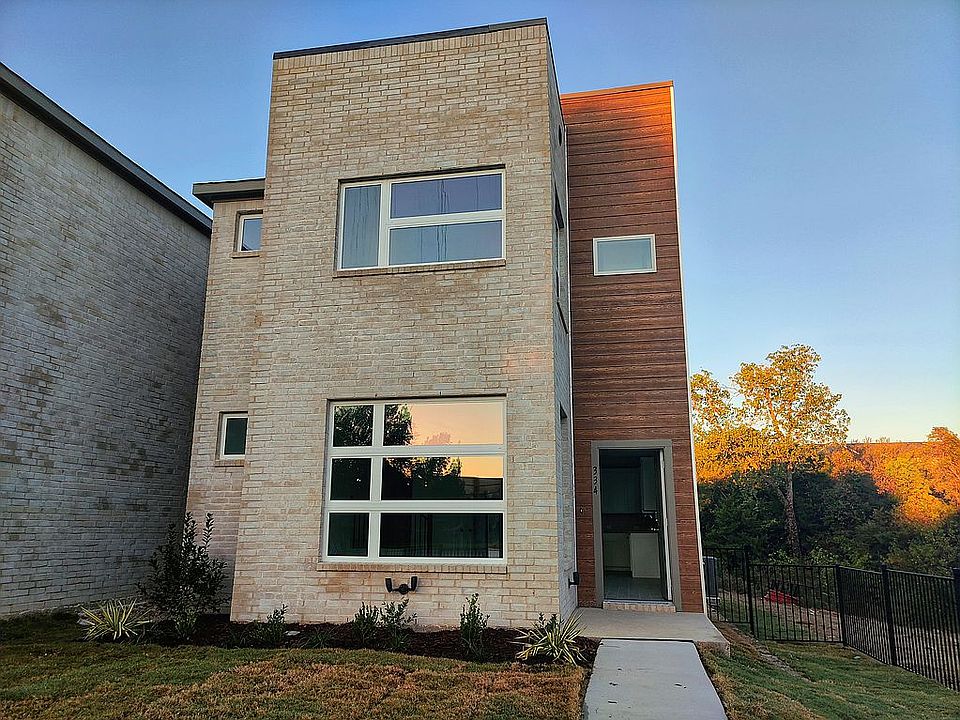 1st image of 334 Oakbend Dr
