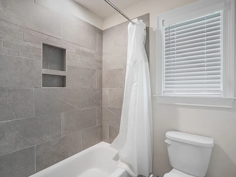 149 Stratford Dr — Photo 29