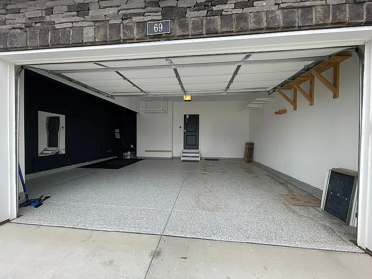 69 S Waterloo St — Photo 42