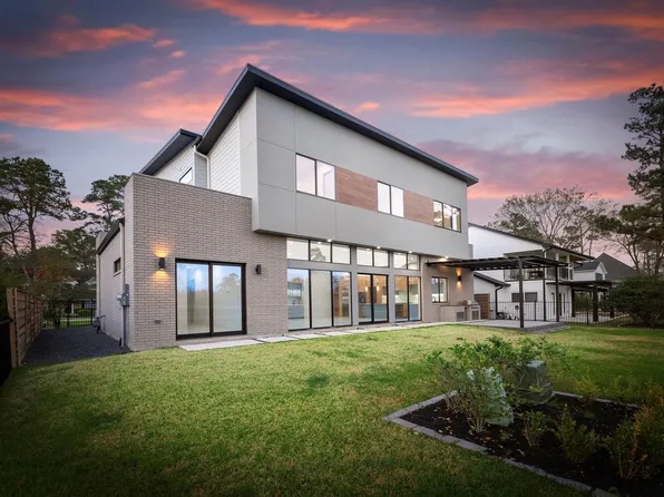 51 Huntsmans Horn Cir, Spring, TX 77380
