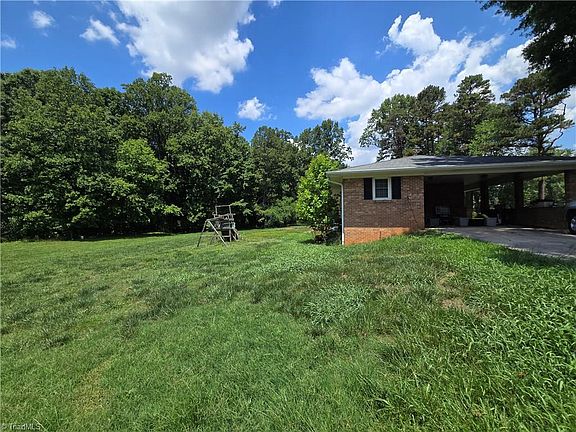 3rd image of 540 Johnson Rd