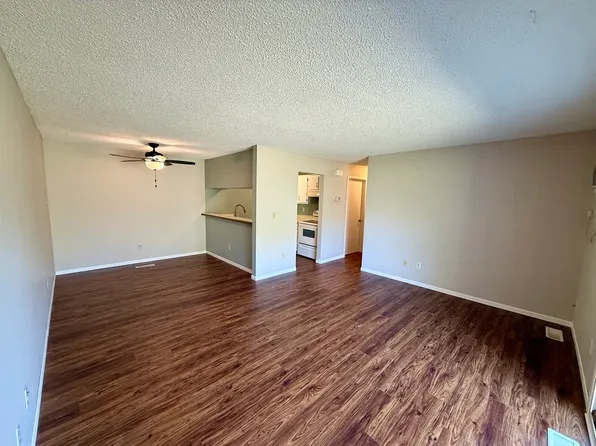 8856 Jasmine Ln, Eden Prairie, MN 55344