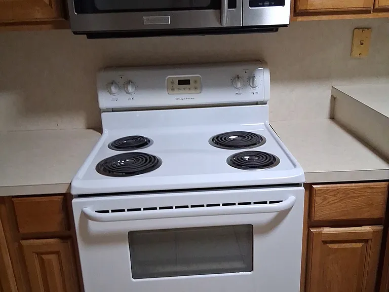 111 E Sandy Creek Dr #2 — Photo 2