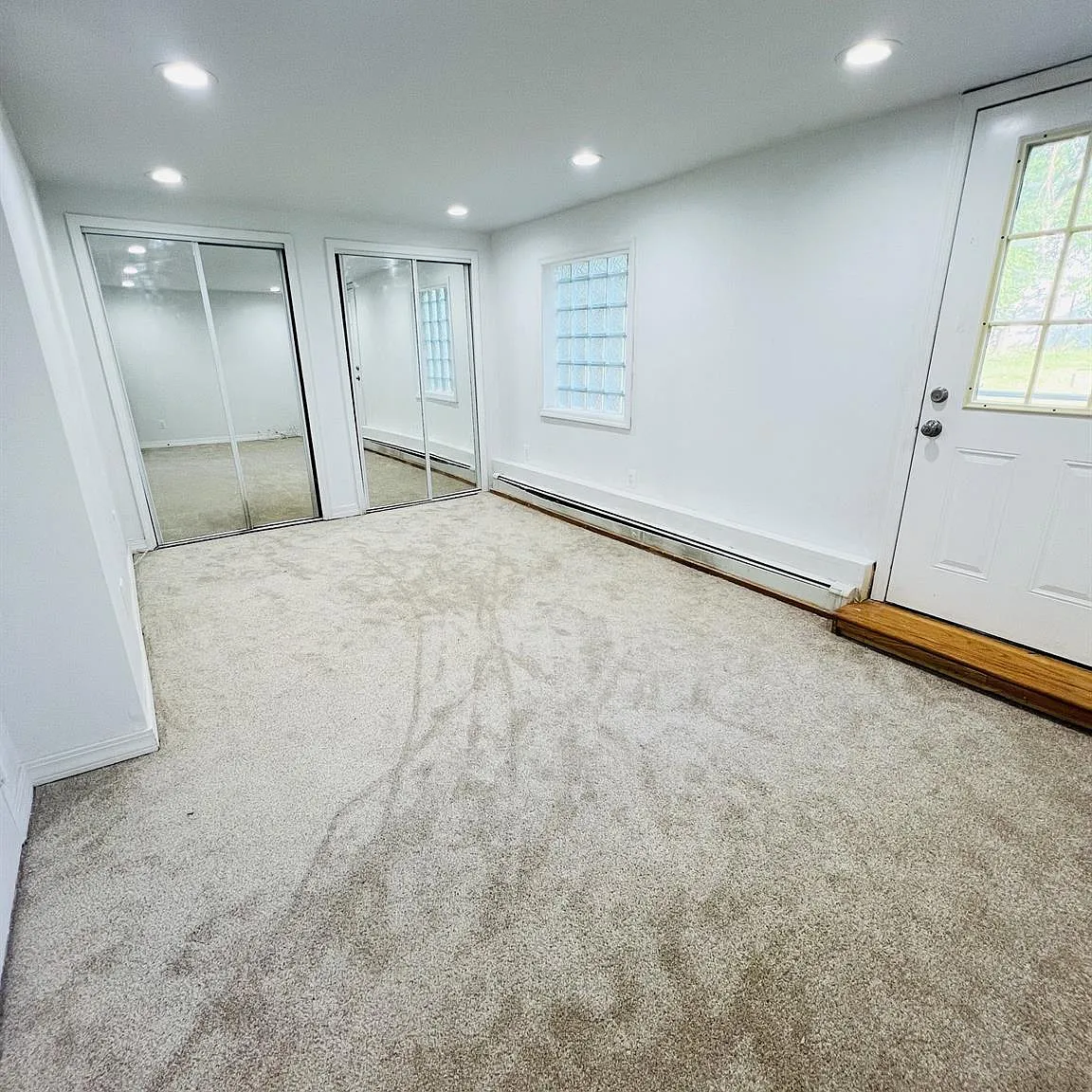 4 bed, 2.0 bath, 1536 sqft, $4,800 — Photo 3
