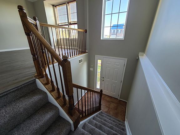2 story foyer