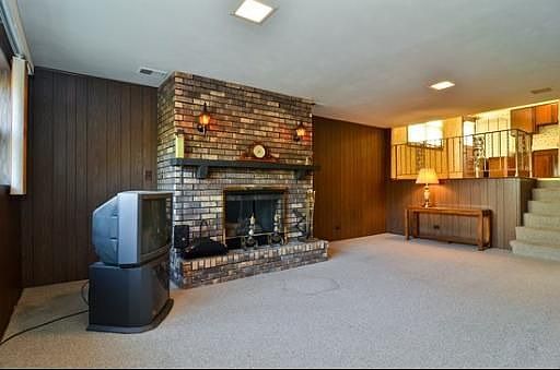 5th image of 6959 N Dowagiac Ave