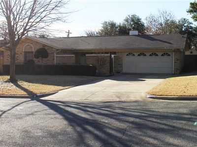 801 Timberhill Dr, Hurst, TX, 76053