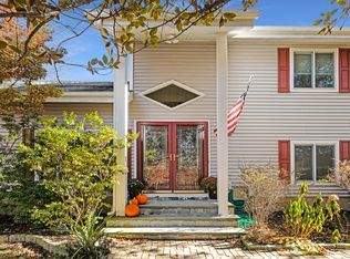 2096 Lavoie Ct, Yorktown Heights, NY 10598