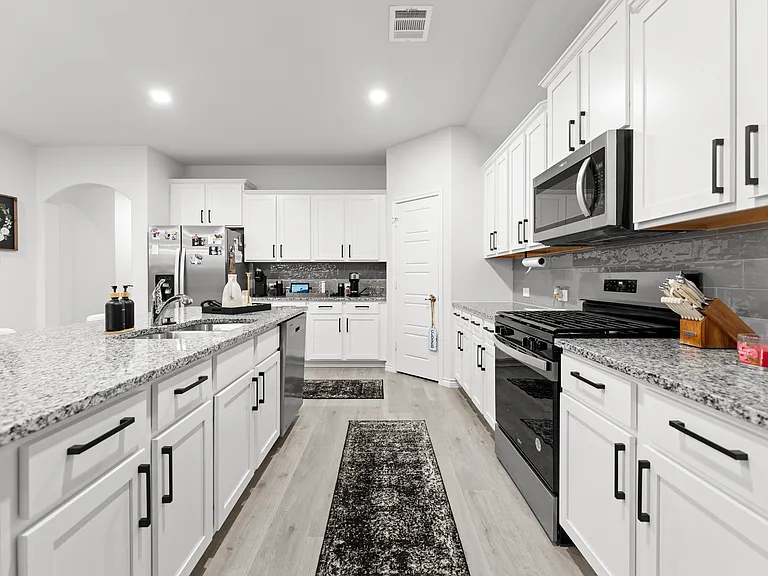 9917 Tacoma Dr — Photo 17