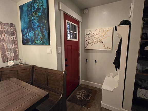 3rd image of 8165 Rainbow Ave