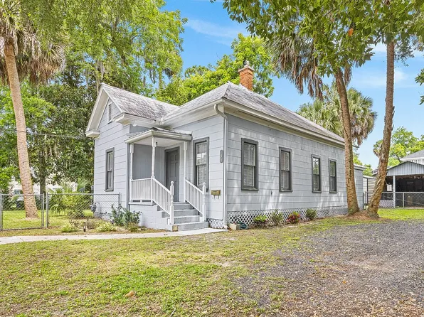 135 Van Buren St SE, Live Oak, FL 32064