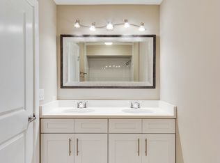 439 Independence Ave, South Elgin, IL 60177