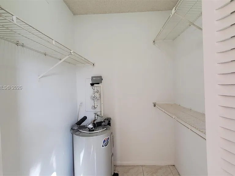 8160 Geneva Ct #412 — Photo 8