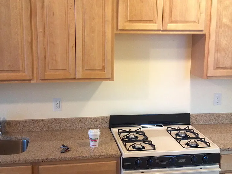 77 Wesley St #2 — Photo 4