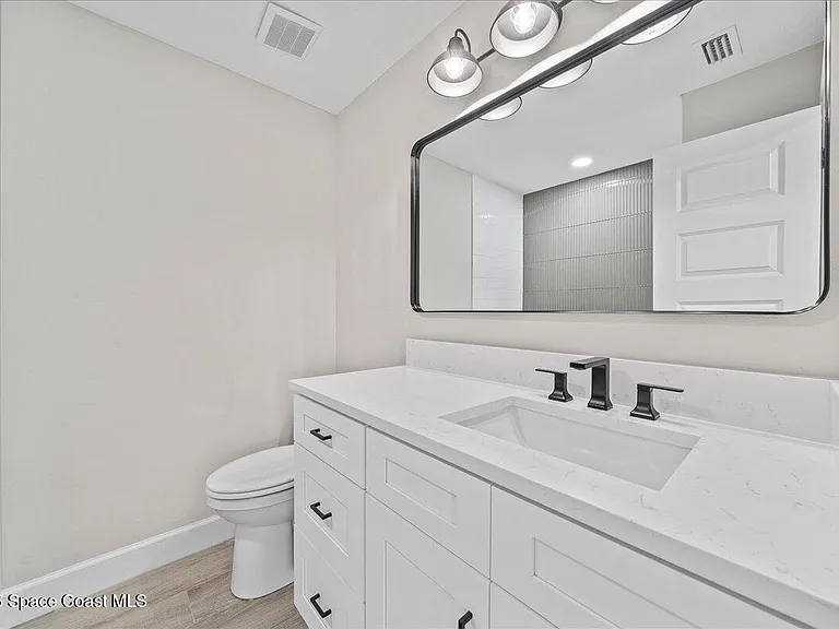 540 Albatross St — Photo 20