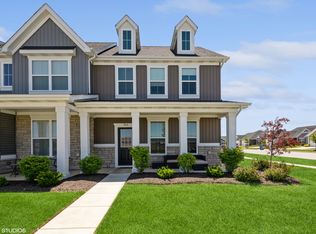 903 E 117th Ln, Crown Point, IN 46307