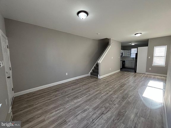 4th image of 224 W Wishart St