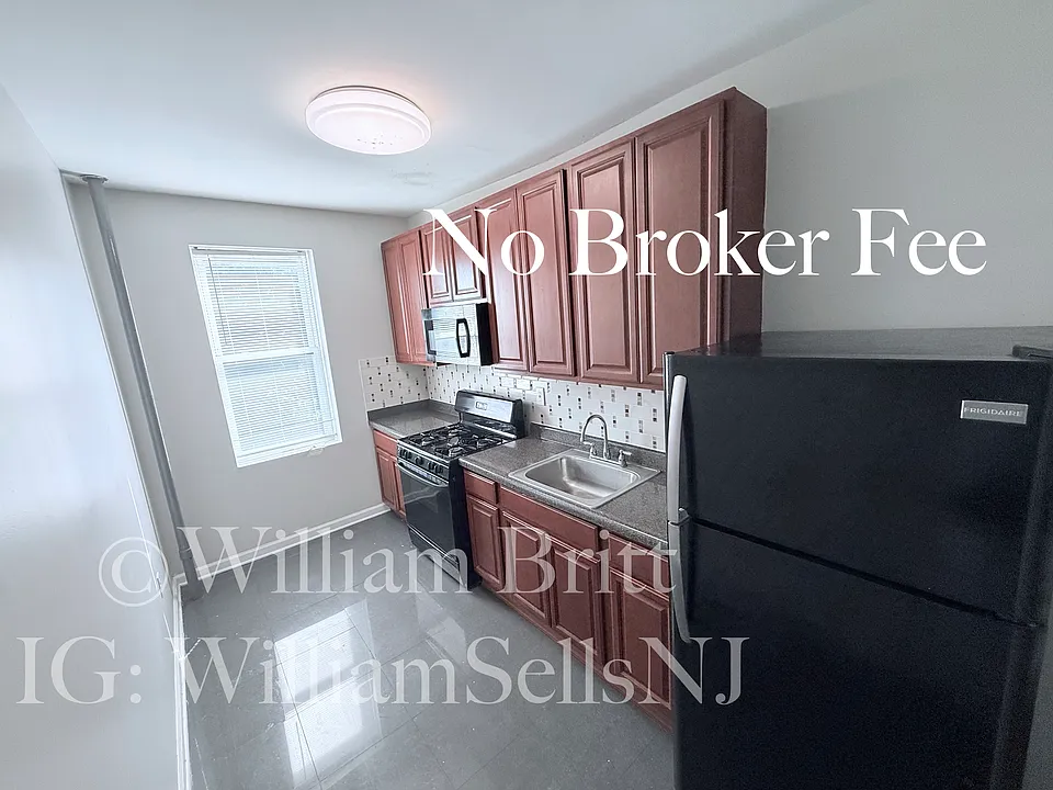 25 Sherman Ave #33