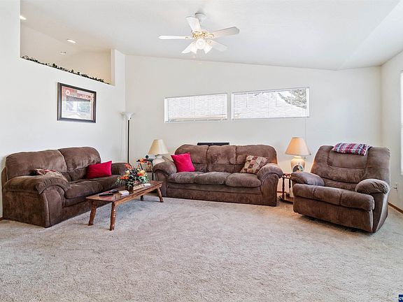 5th image of 835 Treewood Ln SE