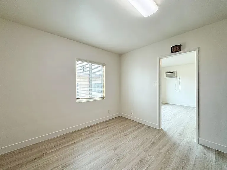 2032 S Shenandoah St — Photo 6