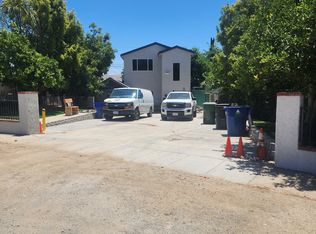 13538 Dyer St, Sylmar, CA 91342