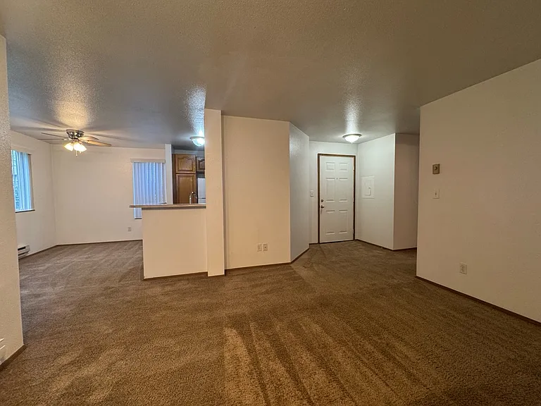 Weatherstone Apartments — Photo 39