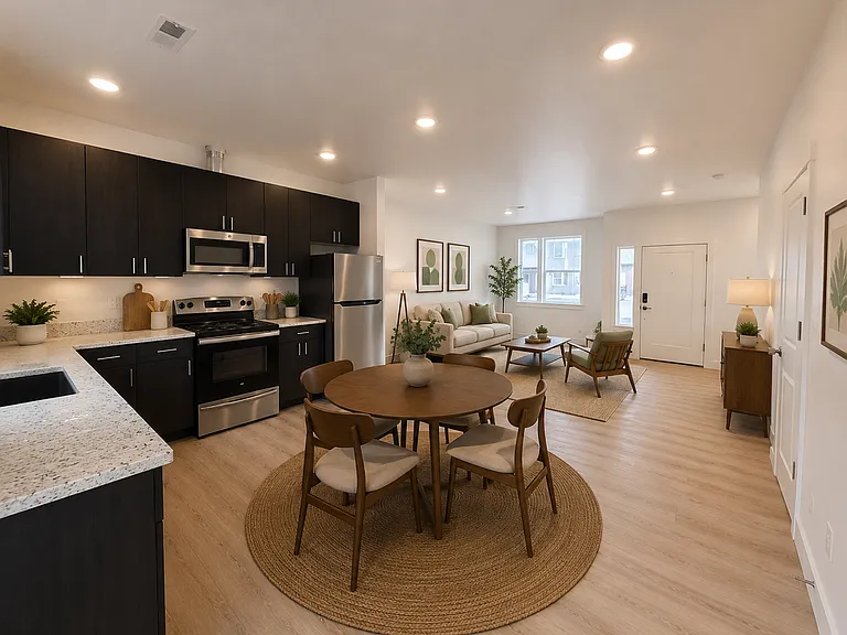 Midland Meadows — Photo 8