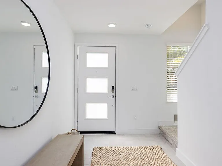 538 Doheny Way — Photo 25