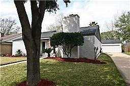 3rd image of 15826 Laurel Heights Dr