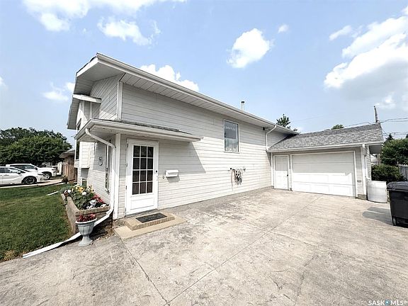 2nd image of 728 14th STREET
